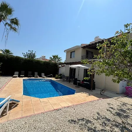 بيت للعطل Koralia *